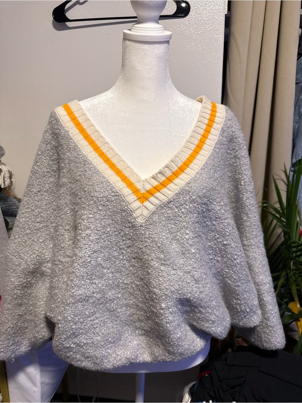 Urban Outfitters V-Neck Bouclé Sweater